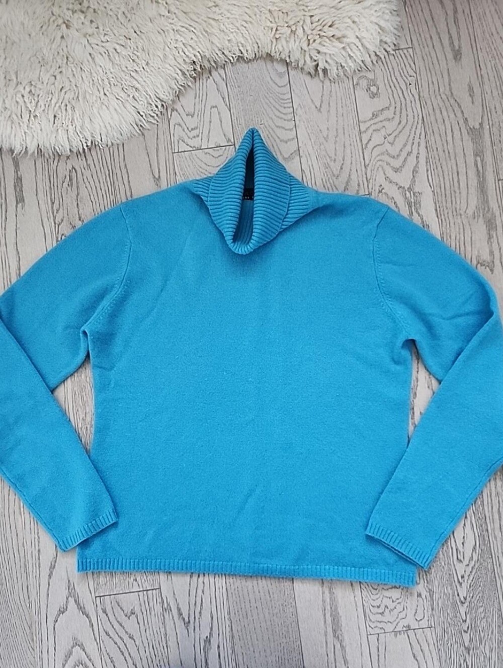 True Character 100% Pure Cashmere Turtleneck Sweater – Size M